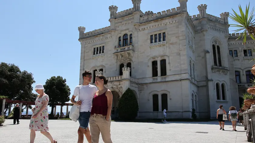 Turisti a Miramare
