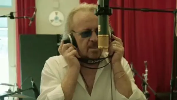 Umberto Tozzi nel video di "No digas sì, no digas no"