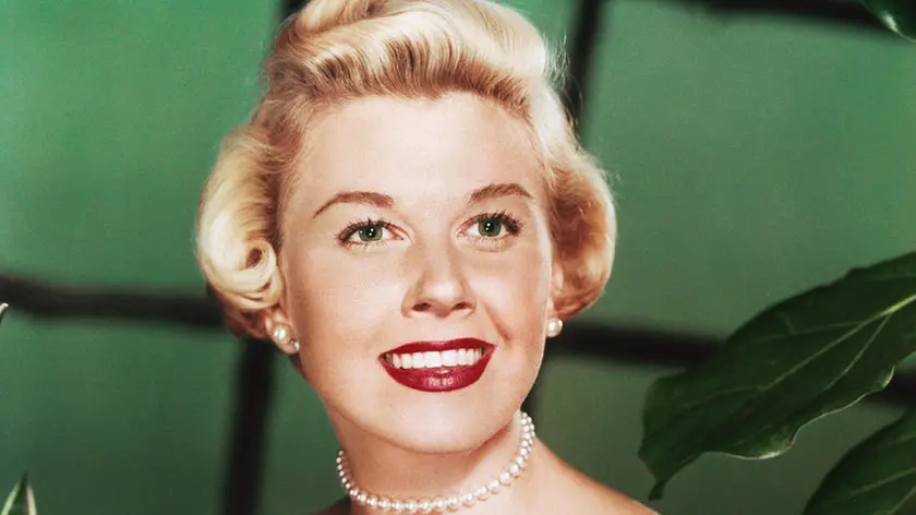 EFA5J8 DORIS DAY ACTRESS (1953)
