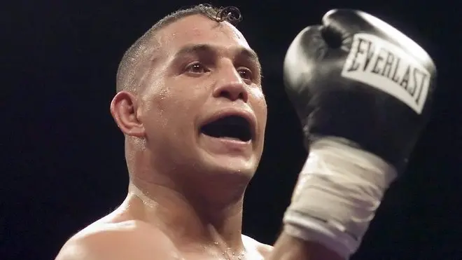 Boxing great, Hector "Macho" Camacho calls out Raul Munoz at the end of there non-title fight, Saturday, 9, July 2005 at the Tucson Convention Center. ANSA/GARY WILLIAMS