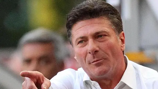 Italian coach of Inter, Walter Mazzarri, during the third qualifying round soccer match of Italy Cup Internazionale FC Milano (Inter Milan) vs AS Cittadella at Giuseppe Meazza stadium in Milan, Italy, 18 August 2013. ANSA/MATTEO BAZZI