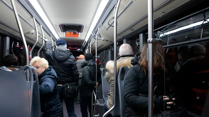 Un bus della Trieste Trasporti in orario notturno