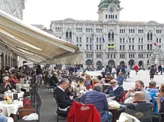 Lasorte Trieste 17/04/16 - Piazza Unità, Turisti, Specchi