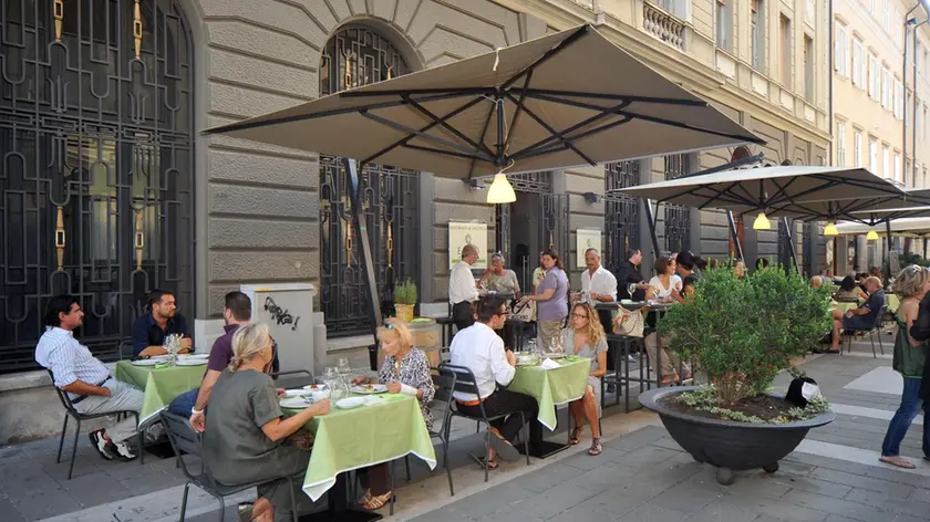 Foto BRUNI TRieste 02.08.12 Expo Mittelschool: apertura Ristorante