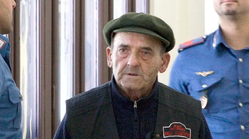 Francesco Cariello nei corridoi della Procura subito dopo l'aggressione