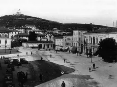 Una veduta passata di piazza della Repubblica a Monfalcone