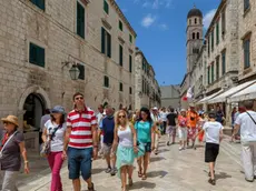 Tourists walk the streets of the old town of Dubrovnik, Croatia, 28 June 2013. Croatia will join the European Union on 1 July 2013 with fireworks and fanfare, but also many questions about whether it is ready to live up to the standards to which it professes. ANSA/STRINGER