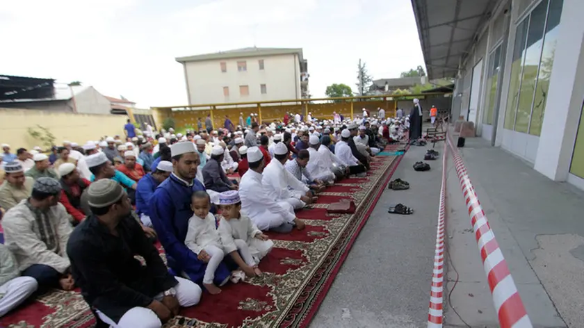 Bonaventura Monfalcone-15.06.2018 Celebrazione per la fine del Ramadan-Via I maggio-Monfalcone-foto di Katia Bonaventura