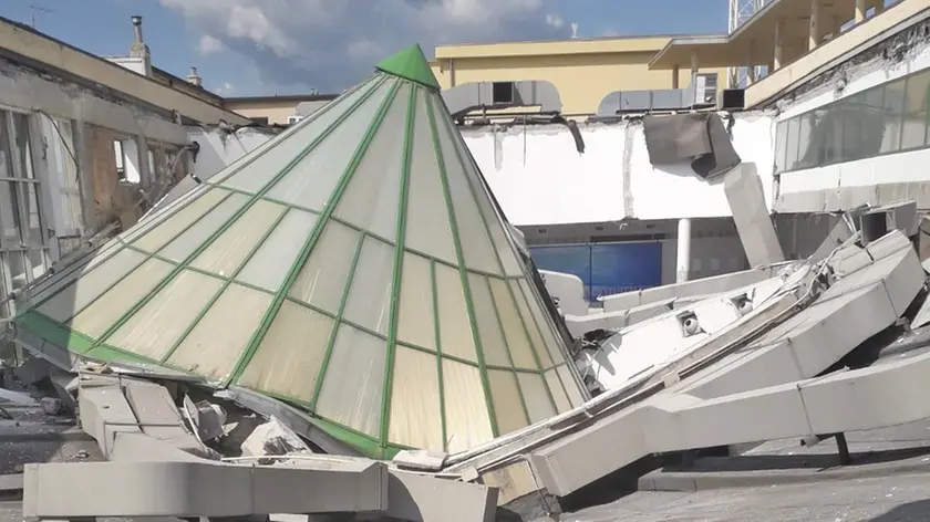 Il crollo della piscina Acquamarina