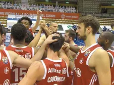 I giocatori dell’Allianz esultano dopo la vittoria di mercoledì contro Varese