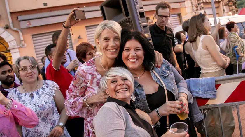 Parte del pubblico presente alla precedente edizione della Festa del vino (Foto Bonaventura)