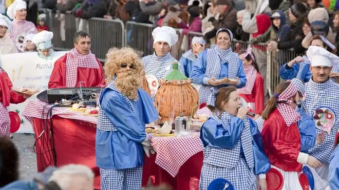 Silvano Trieste 21/02/2012 Carnevale di Trieste Corso Mascherato, il gruppo vincente, Chiarbola