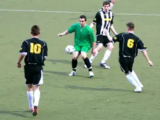 Una partita di calcio in una foto di archivio