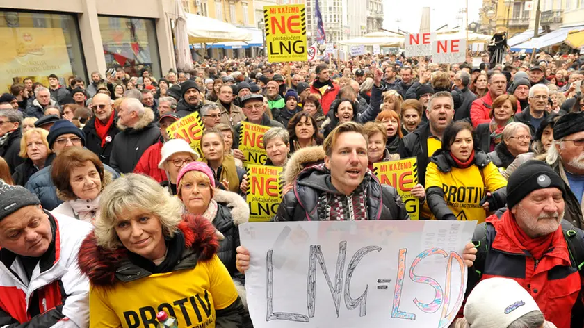 Rijeka , 03.03.2018. Prosvjed protiv LNG terminala Korzo, trg 128. brigade. ŠAJETA Snimio:Silvano Ježina