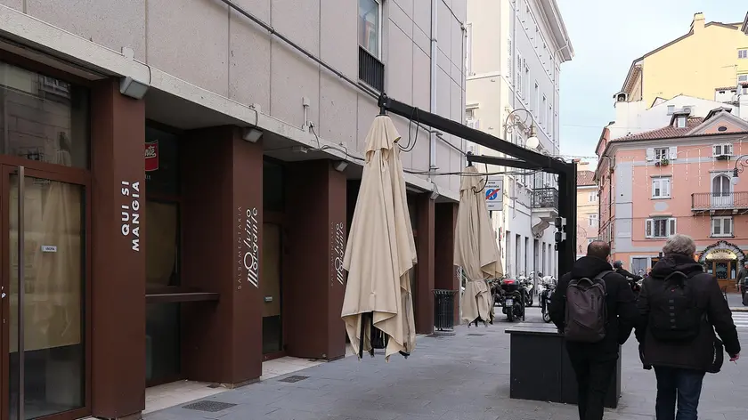 La “Salsamentaria Olvino Morgante” ormai chiusa in via Boccardi. Massimo Silvano