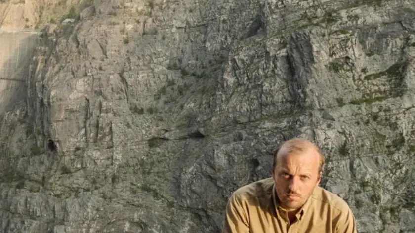 Marco Paolini interprete de “Il racconto del Vajont” sulla diga Foto Marco Caselli Nirmal