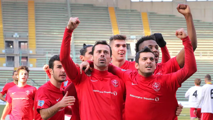 Lasorte Trieste 12/02/17 - Serie D, Triestina - Este, Fallo Rigore, Gol Franca 2 -0 ed Esultanza