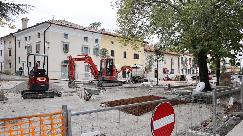 I lavori in corso ad Aurisina. (Foto Lasorte)