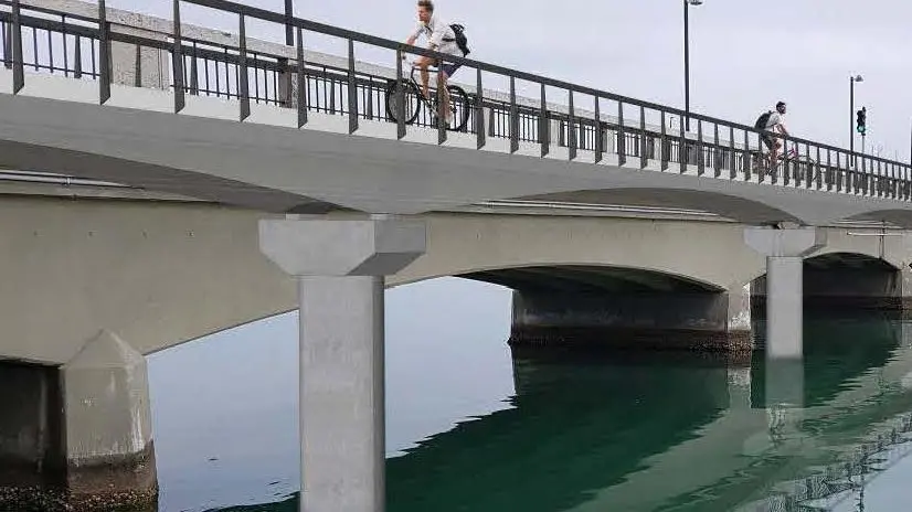 Il rendering della pista ciclabile lungo la translagunare