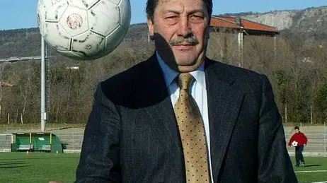 Lasorte Trieste - Presidente S.Sergio De Bosichi sul campo in erba sintetica