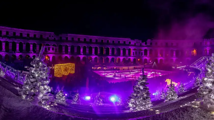 L’atmosfera magica dell’arena nel Natale 2024 (riportal.net.hr)