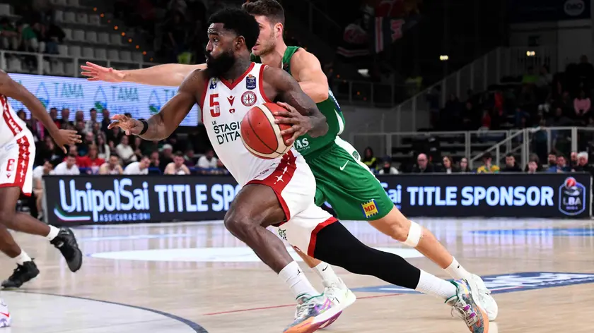 Corey Davis, qui in azione contro Trento Foto Bruni