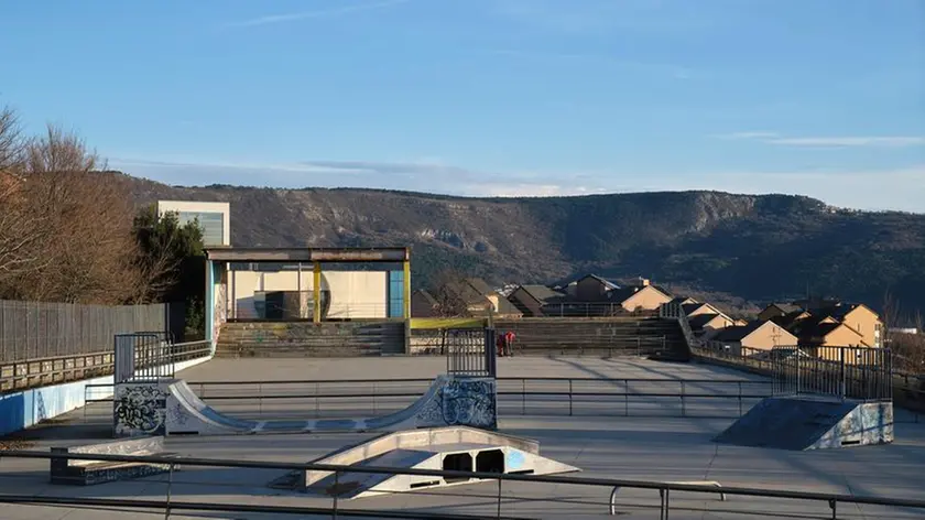 Il parco urbano di Altura in via Alpi Giulie, dove protagonista è lo skatepark foto Silvano