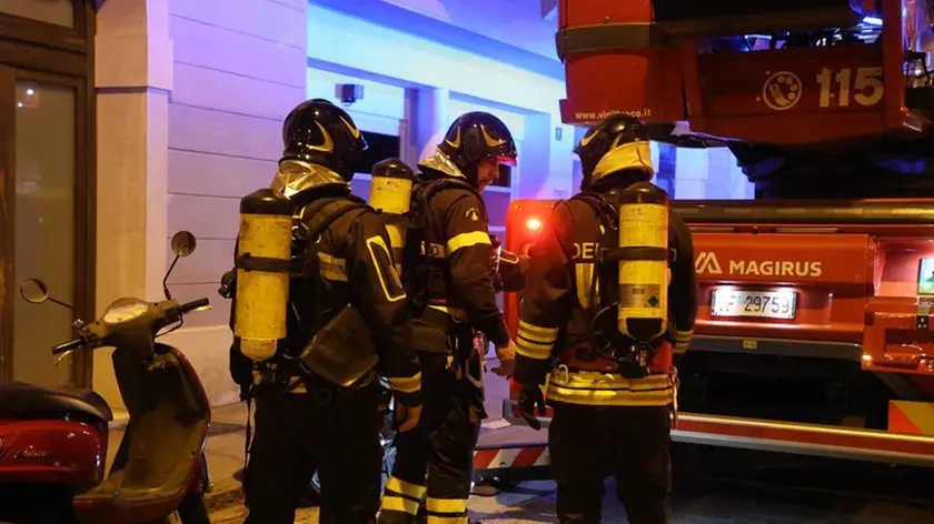 L'intervento dei Vigili del fuoco. Foto Lasorte