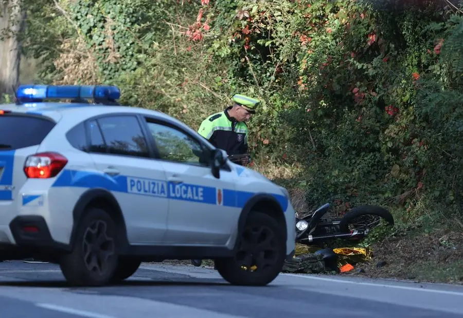 La moto schiantasi il 21 ottobre in via Carnaro. Foto Lasorte