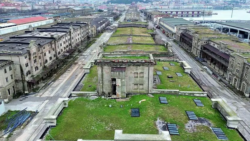 La vista dal drone sopra i magazzini. Fotoservizio Francesco Bruni