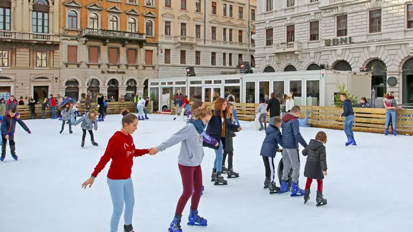 Trieste 23/12/2019 - Piazza Ponterosso, Pista di Pattinaggio sul ghiaccio 2019