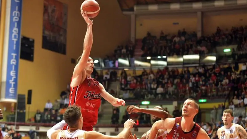 Uthoff in azione nell’ultima sfida casalinga contro Venezia Foto Bruni