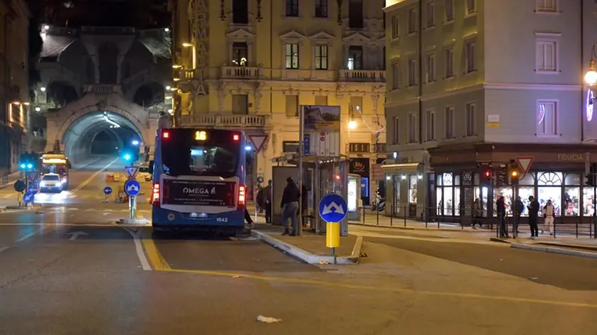 Autobus in piazza Goldoni