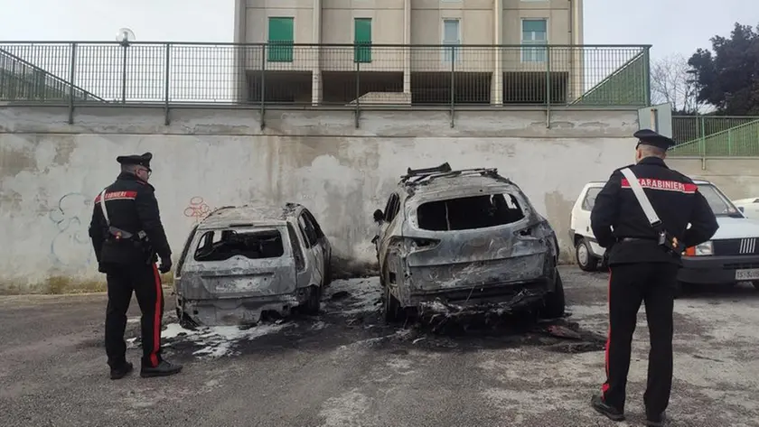 I rilievi dei carabinieri nel parcheggio di via Da Ponte Foto Andrea Lasorte