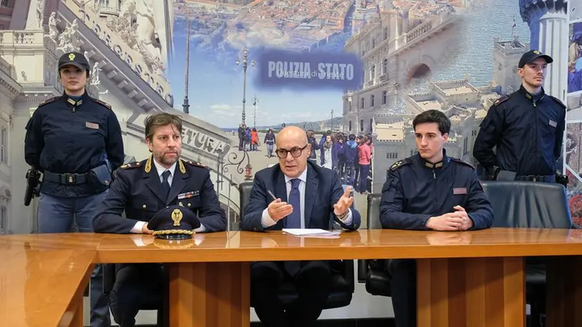 La conferenza stampa del questore Pietro Ostuni (Silvano)