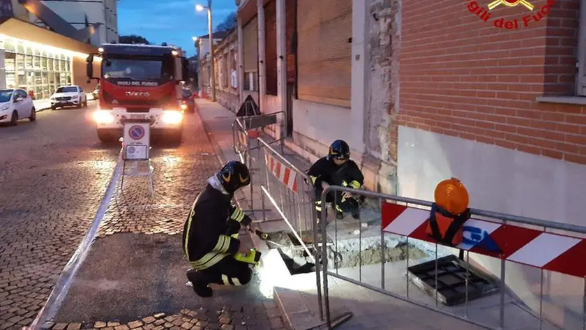 L'intervento dei vigili del fuoco a Gorizia