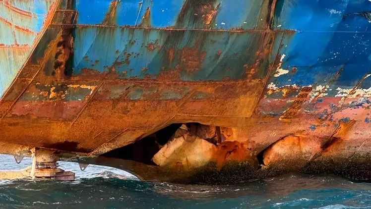 La falla, un particolare dello scafo di nave Deala. Foto Morski.hr