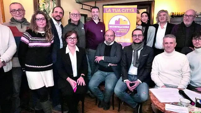 La lista che sostiene Moretti alle prossime comunali di Monfalcone. Fotoservizio di Katia Bonaventura