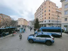 Il primo giorno di zona rossa in largo Barriera (Lasorte)