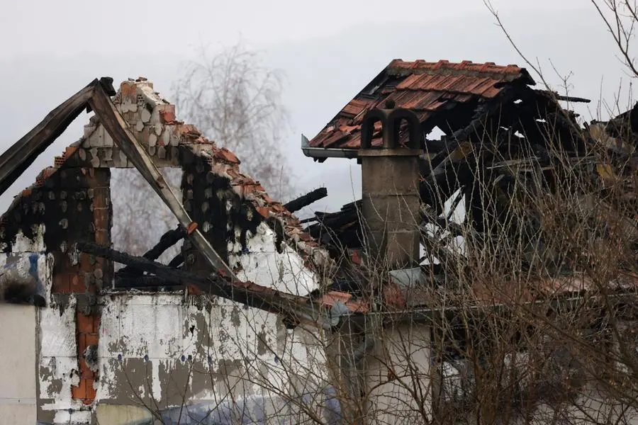 Il rogo in Serbia (Epa)