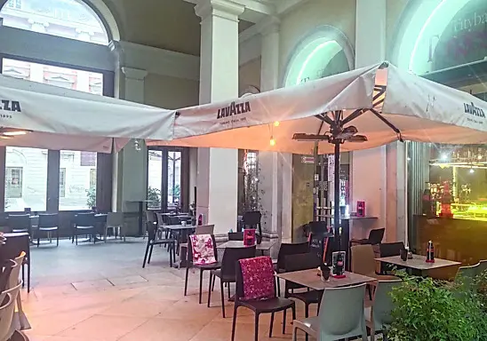 Il “Citybar”, situato in piazza Verdi e quindi interessato dal provvedimento comunale. (Foto Lasorte e Bruni)