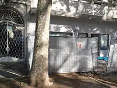 L'ingresso e il cantiere al cinema Ariston (Silvano)