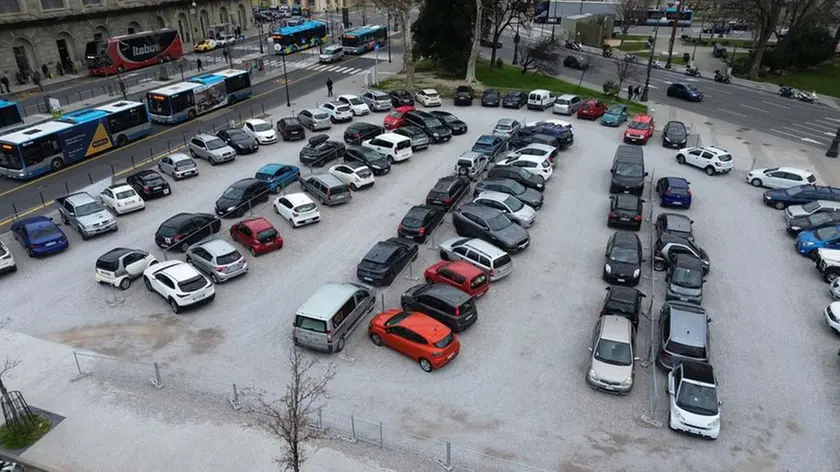 Una veduta del parcheggio di Largo Santos Foto Bruni e Lasorte