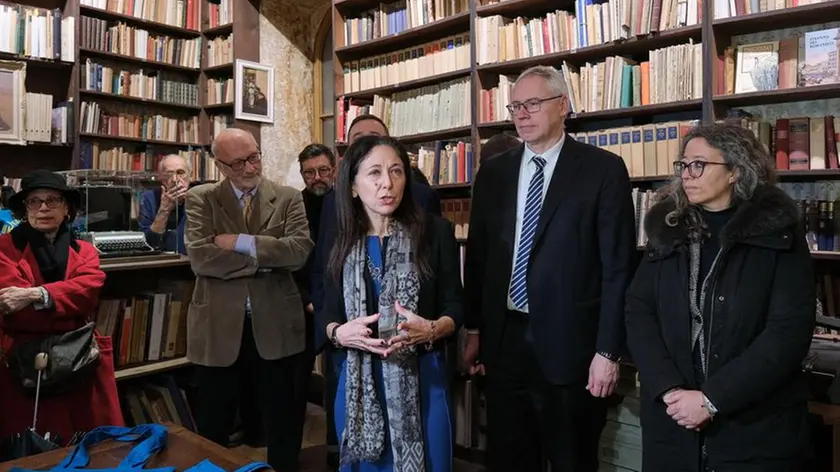 Un momento dell'inaugurazione della Libreria Saba (Silvano)