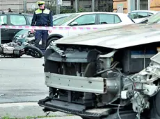 Un dettaglio della macchina coinvolta nell’incidente Foto Lasorte