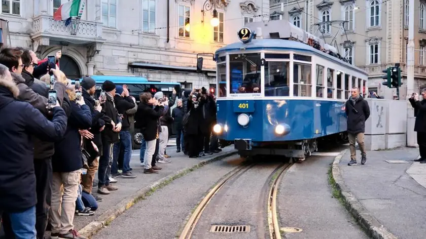 Il Tram di Opicina arriva in piazza Dalmazia a Trieste. Fotoservizio e video di Andrea Lasorte e Massimo Silvano