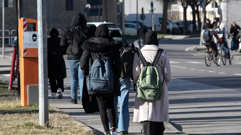 A Monfalcone continua a tenere banco il caso del Niqāb in classe (Bonaventura)