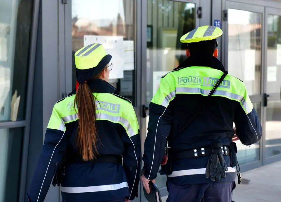 Polizia locale in servizio Foto Bruni