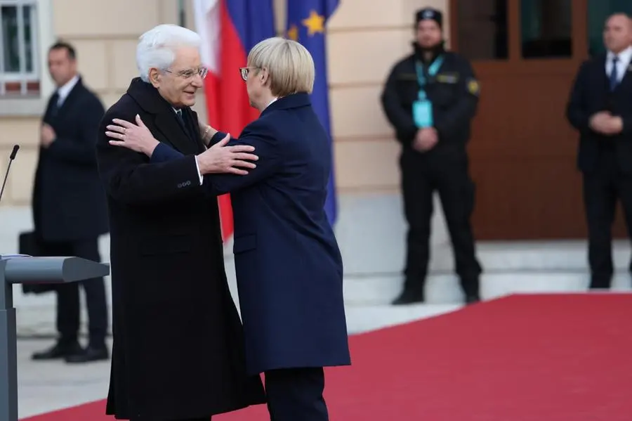 E' sabato 8 febbraio: in centinaia le persone che fin dalla mattina hanno preso parte alla giornata inaugurale della Capitale europea della cultura Gorizia - Nova Gorica. Foto Bumbaca e Marega