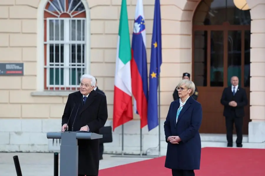 E' sabato 8 febbraio: in centinaia le persone che fin dalla mattina hanno preso parte alla giornata inaugurale della Capitale europea della cultura Gorizia - Nova Gorica. Foto Bumbaca e Marega